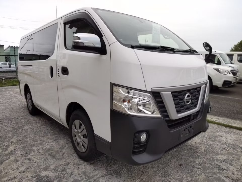 NISSAN NV350 CARAVAN