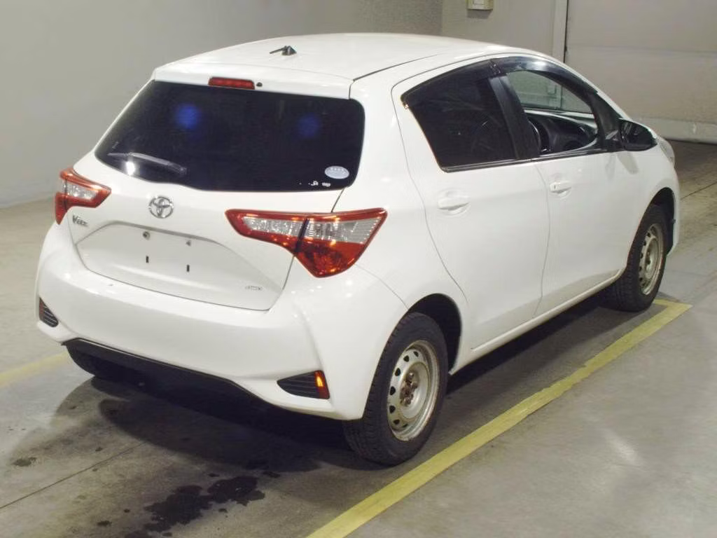 TOYOTA VITZ