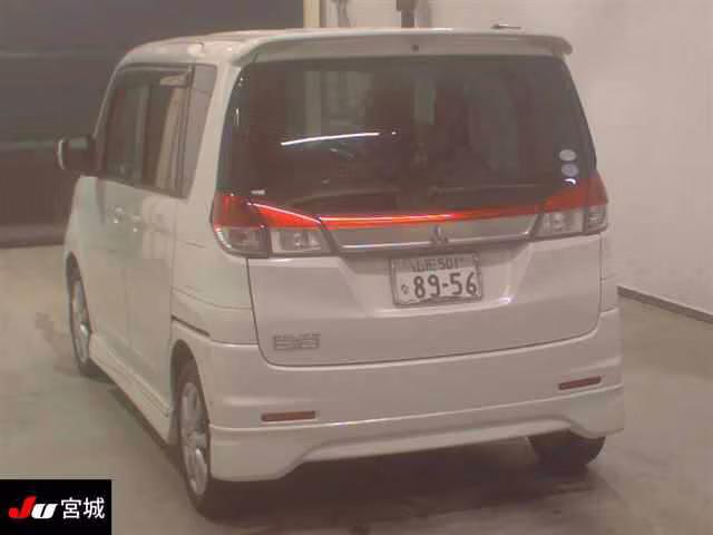 MITSUBISHI DELICA D:2