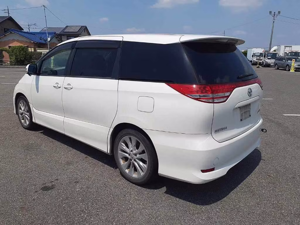 TOYOTA ESTIMA