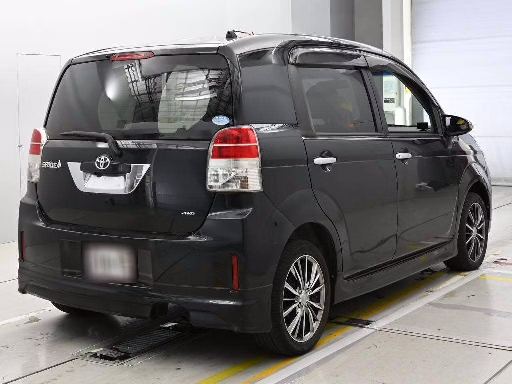 TOYOTA SPADE