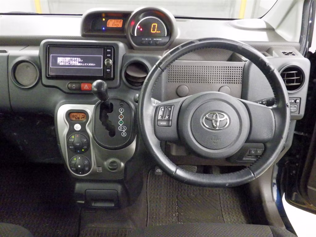 TOYOTA SPADE