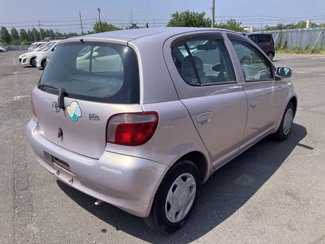 TOYOTA VITZ