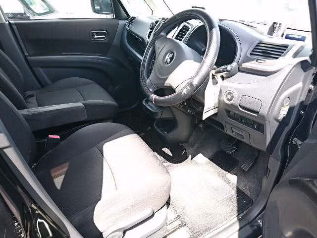 MITSUBISHI DELICA D:2