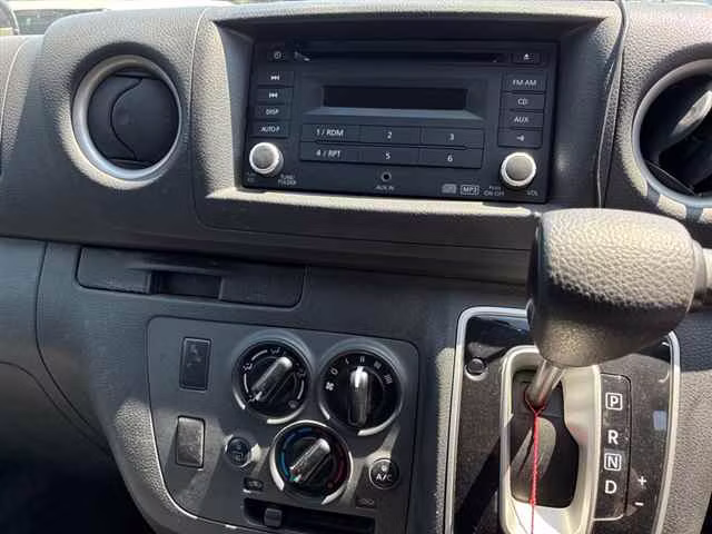 NISSAN CARAVAN