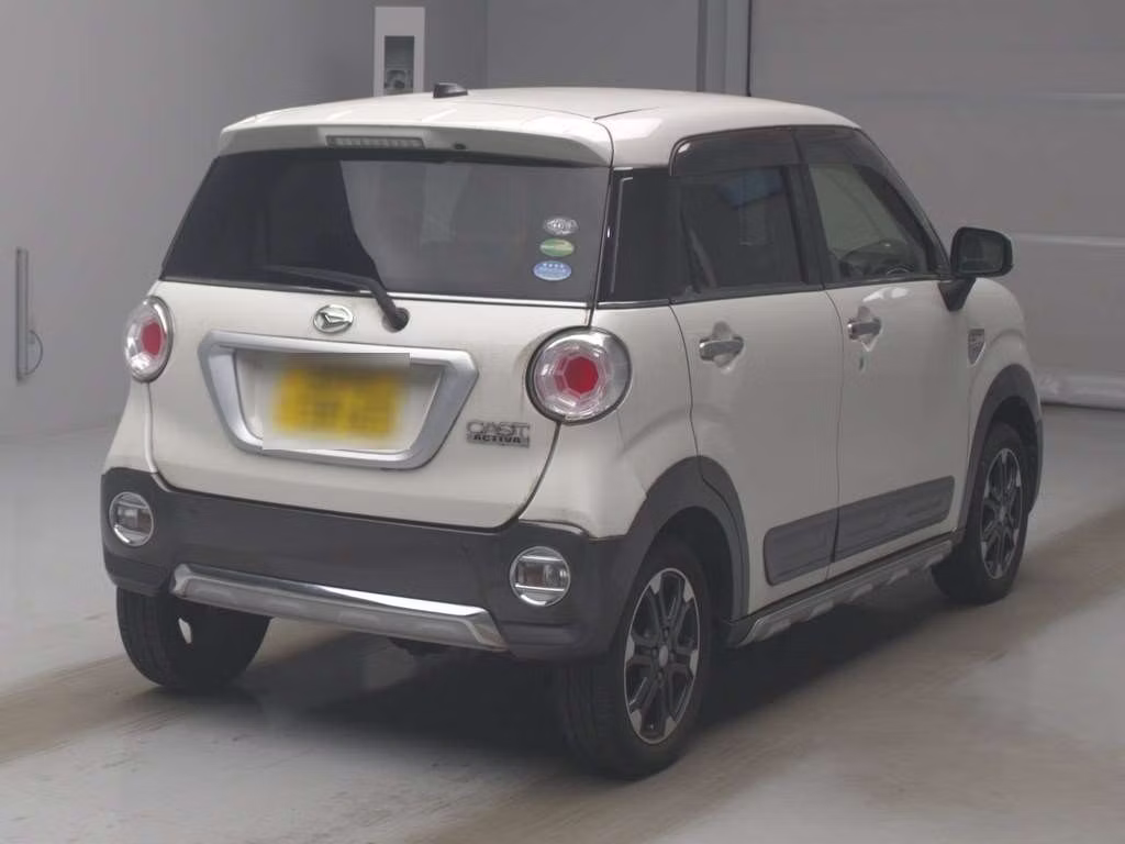DAIHATSU CAST