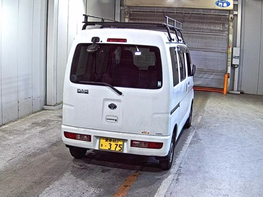 TOYOTA PIXIS VAN
