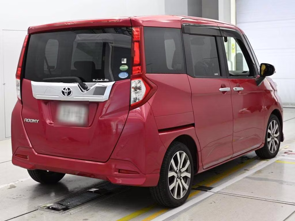 TOYOTA ROOMY