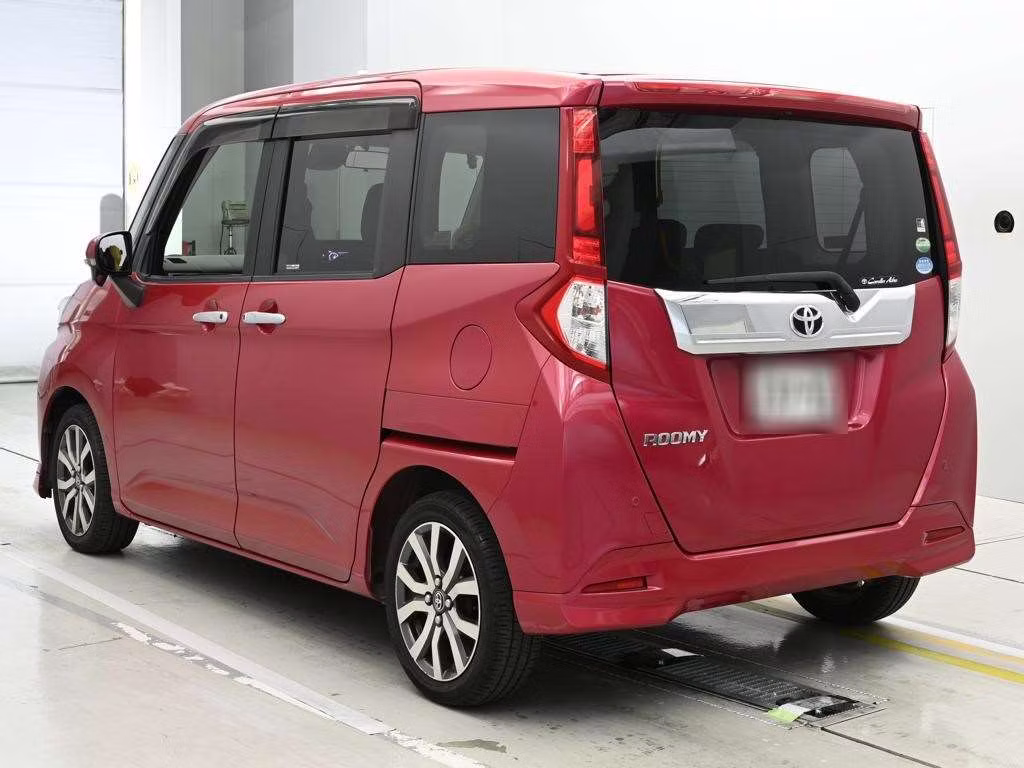TOYOTA ROOMY