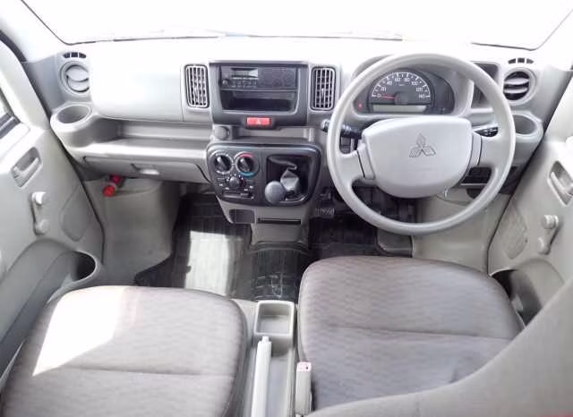MITSUBISHI MINICAB