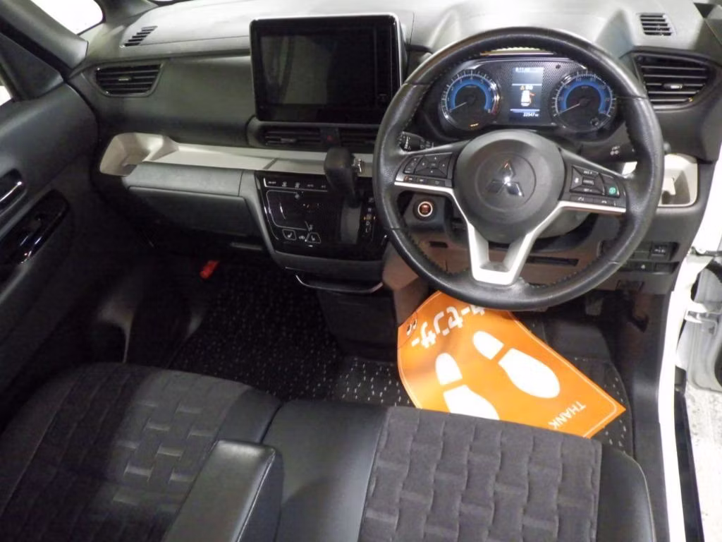 MITSUBISHI DELICA MINI