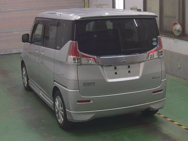 MITSUBISHI DELICA D:2