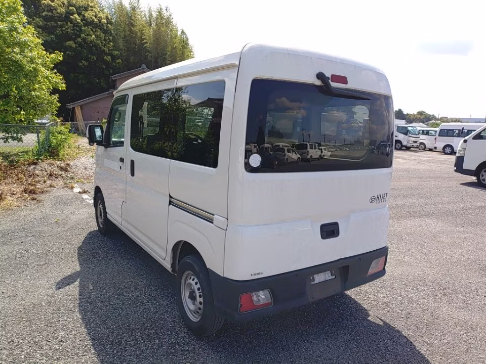DAIHATSU ATRAI