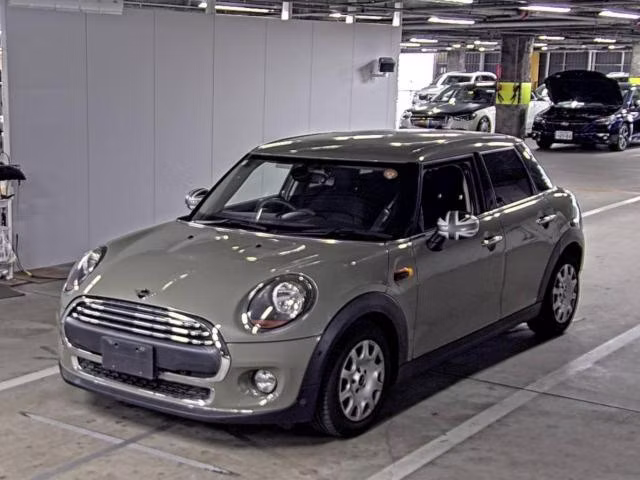 MINI HATCH