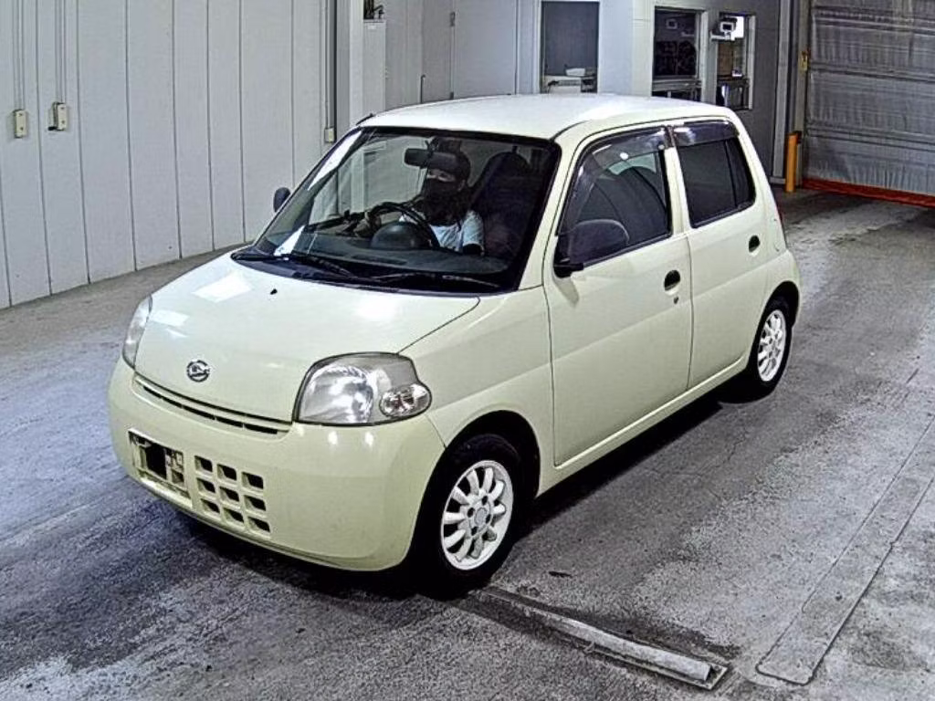 DAIHATSU ESSE