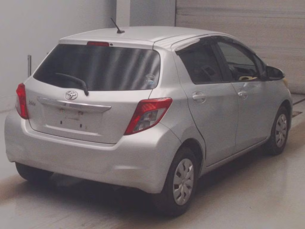TOYOTA VITZ