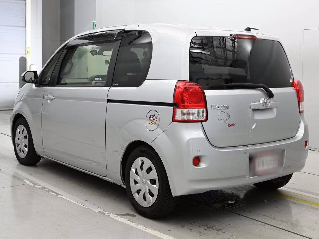 TOYOTA PORTE