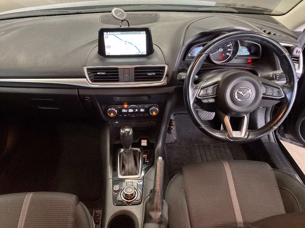 MAZDA AXELA