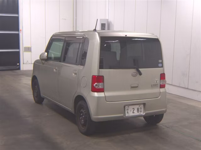 DAIHATSU MOVE CONTE