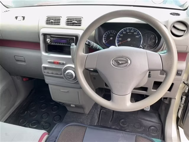 DAIHATSU MOVE CONTE