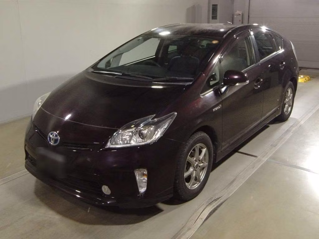 TOYOTA PRIUS