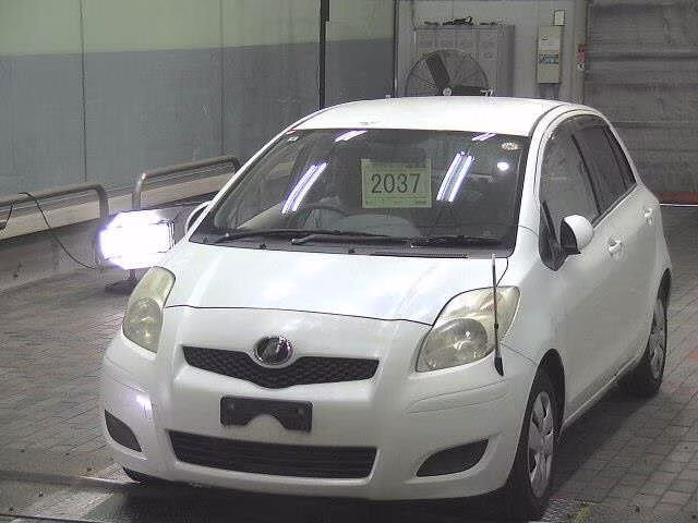 TOYOTA VITZ
