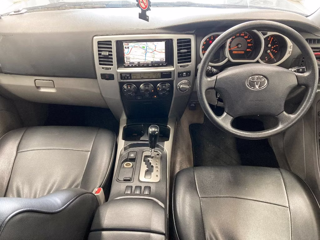 TOYOTA HILUX SURF