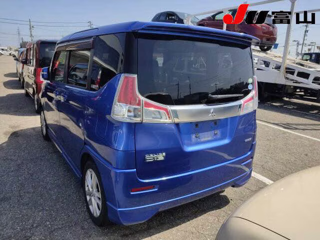 MITSUBISHI DELICA D:2