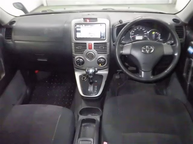 TOYOTA RUSH