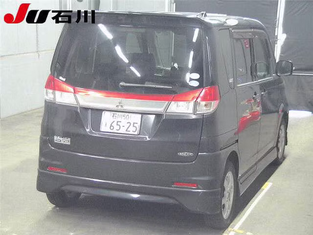 MITSUBISHI DELICA D:2