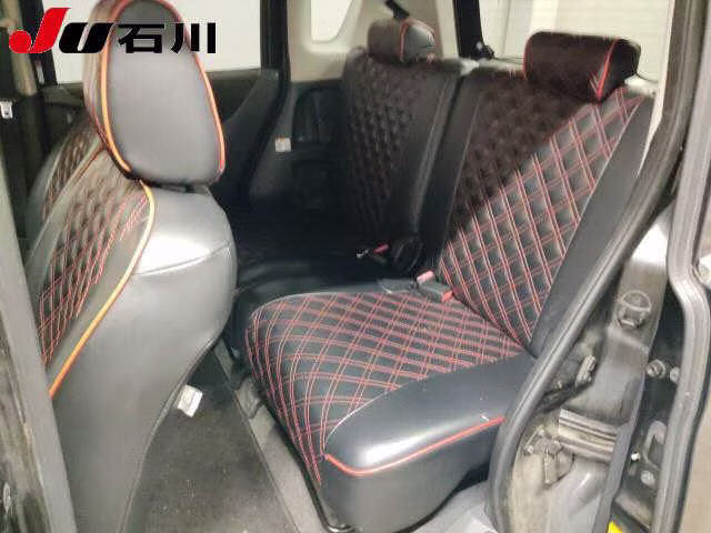 MITSUBISHI DELICA D:2