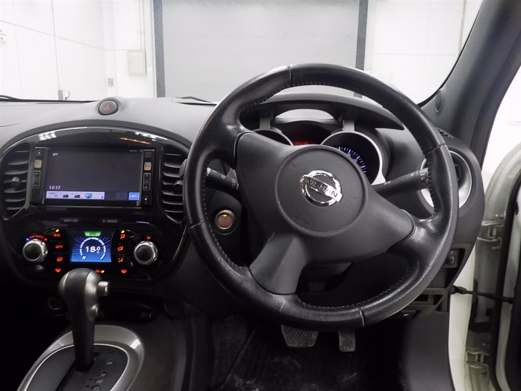 NISSAN JUKE