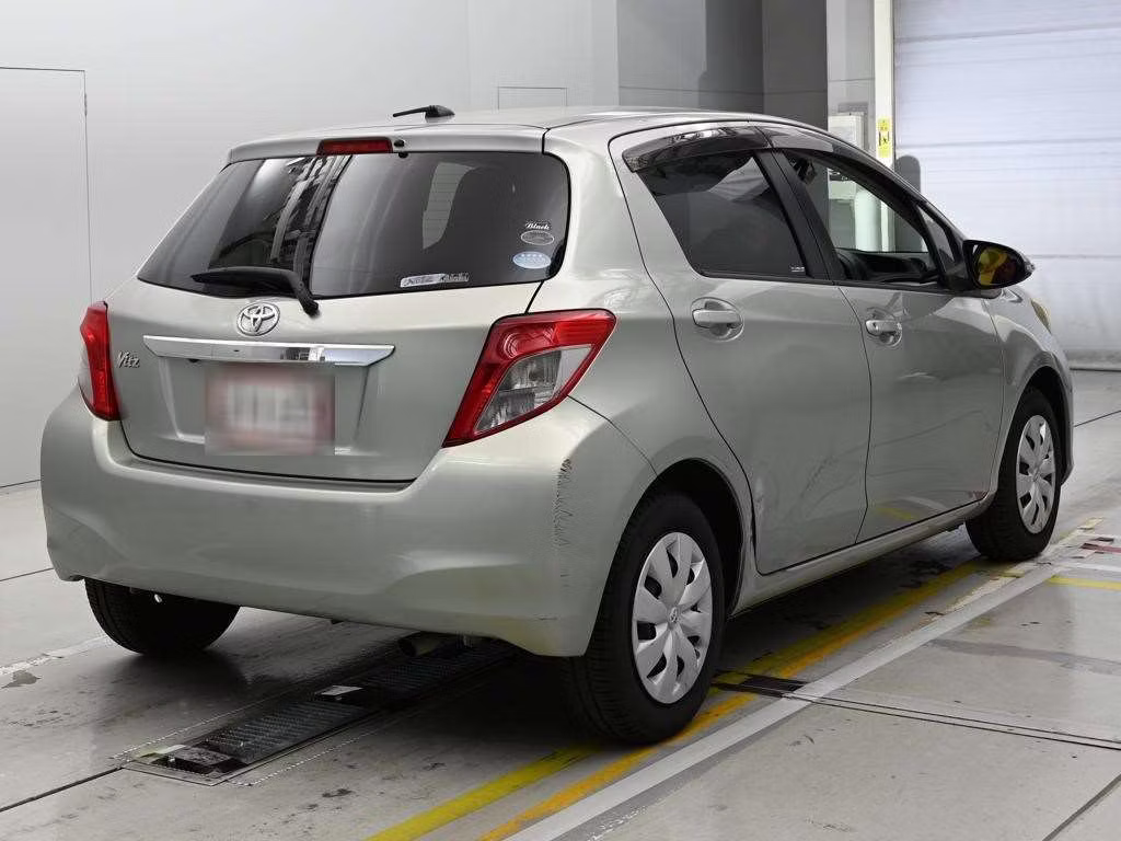 TOYOTA VITZ