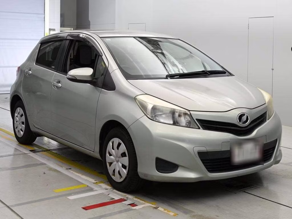 TOYOTA VITZ
