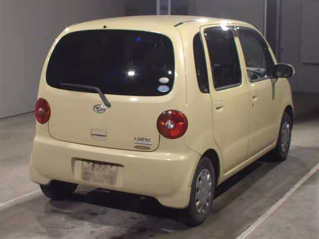 DAIHATSU MOVE LATTE