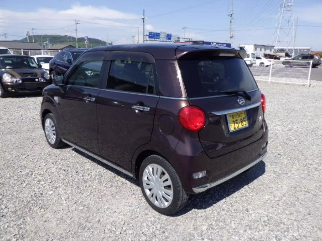 DAIHATSU CAST