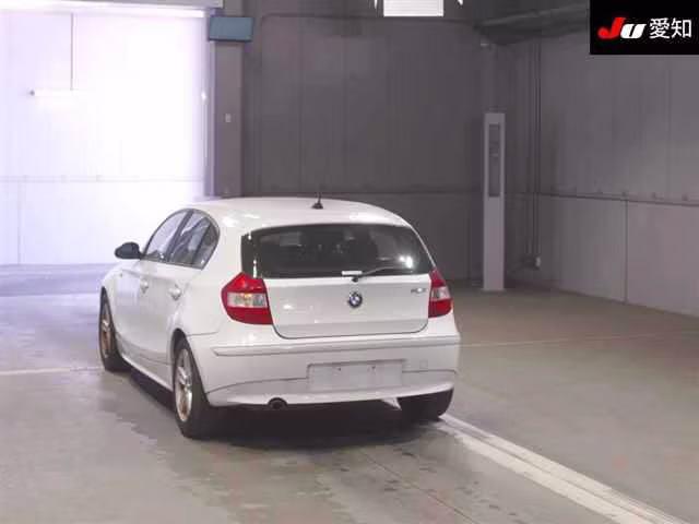 BMW 1-SERIES