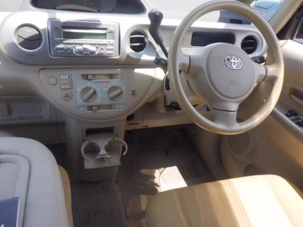 TOYOTA PORTE