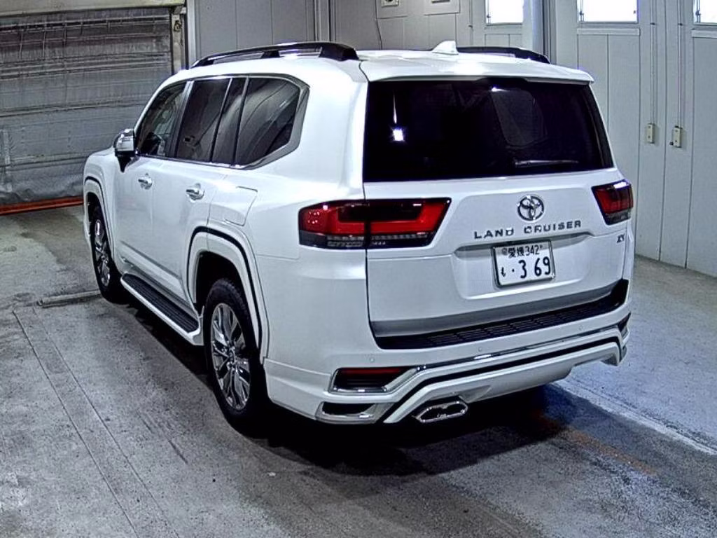 TOYOTA LAND CRUISER