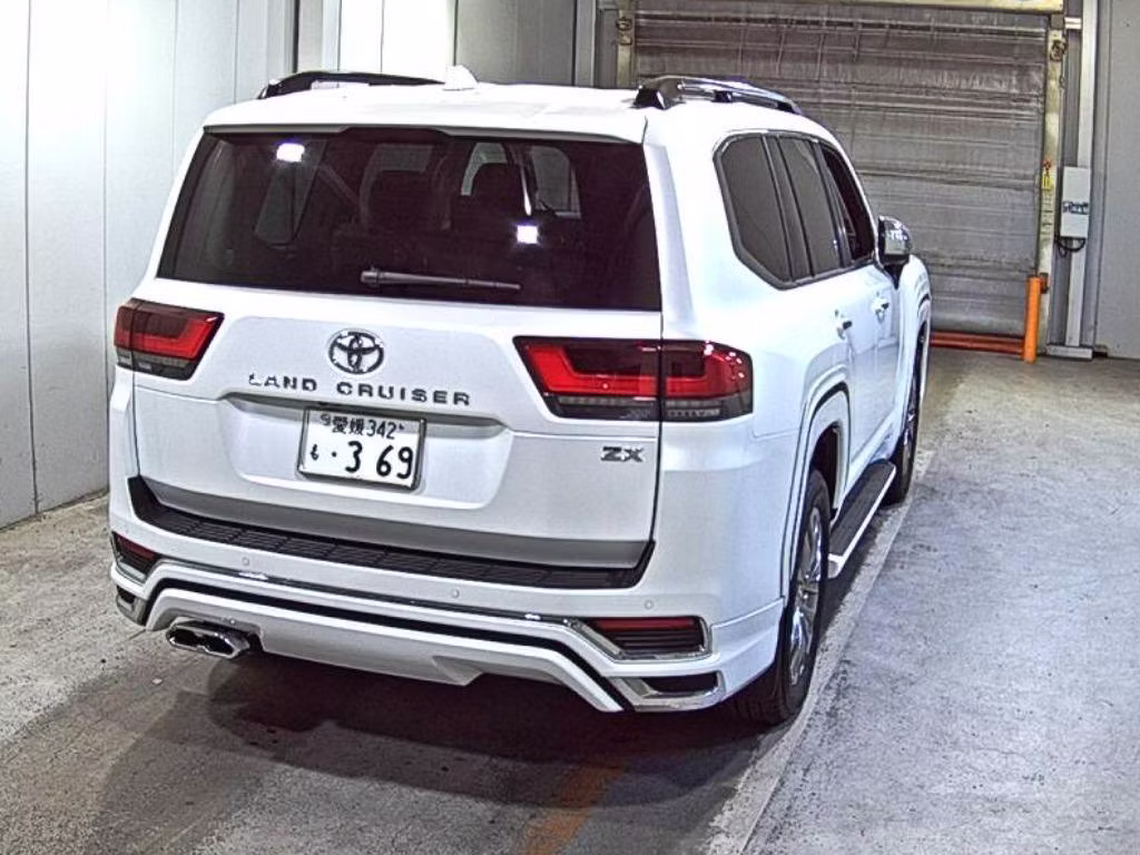 TOYOTA LAND CRUISER