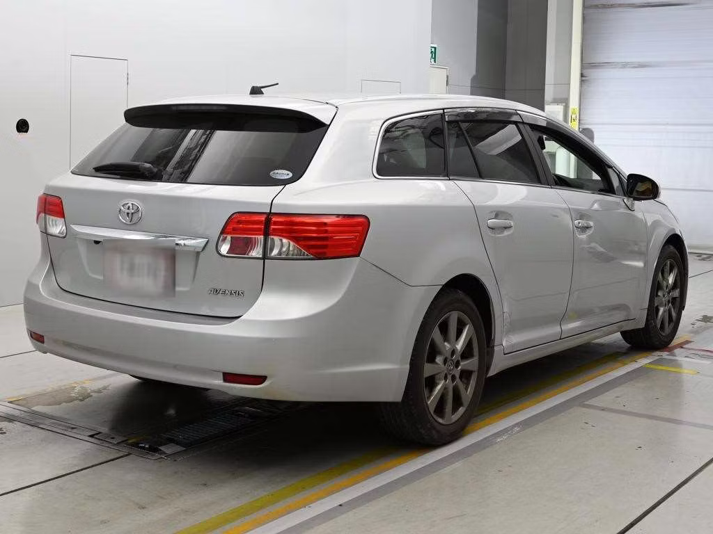 TOYOTA AVENSIS