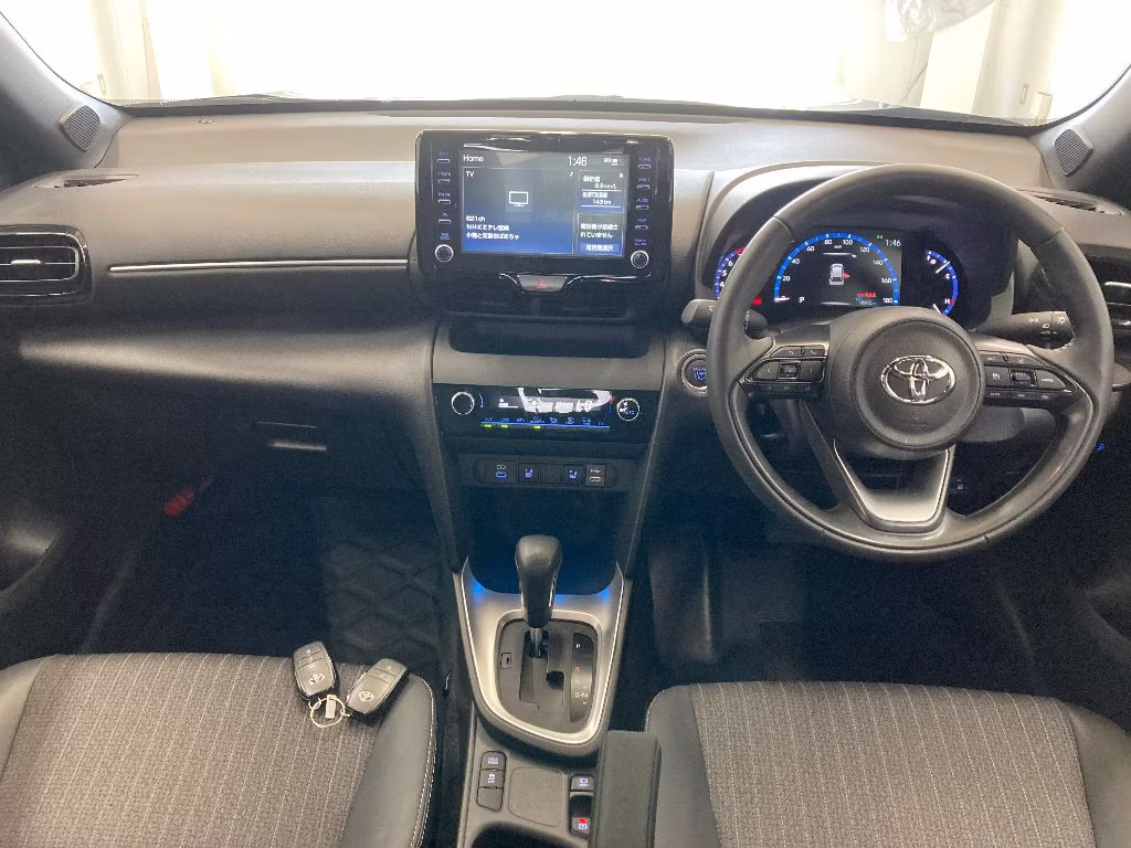 TOYOTA YARIS CROSS