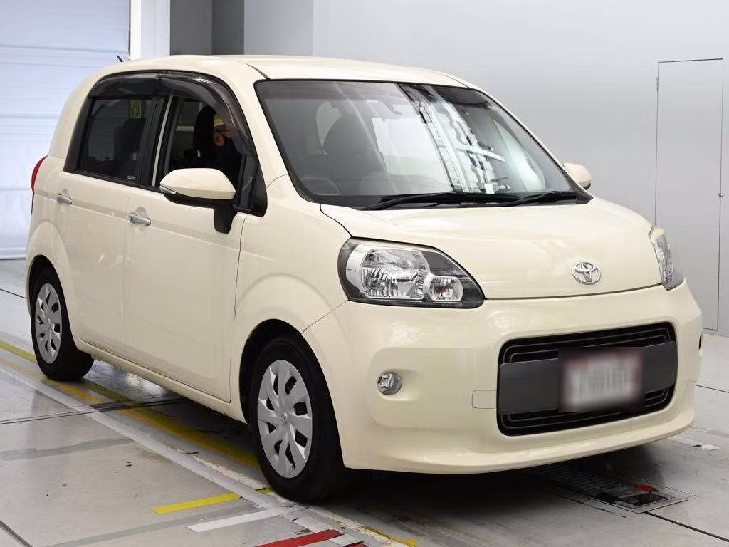 TOYOTA PORTE