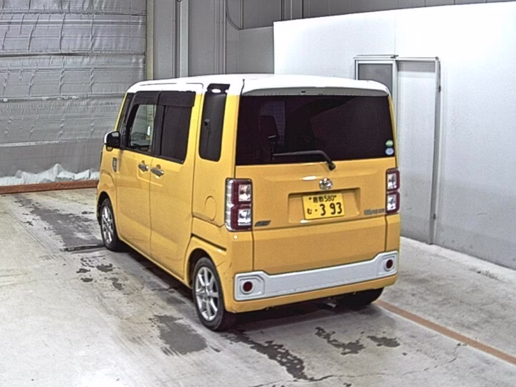 DAIHATSU WAKE