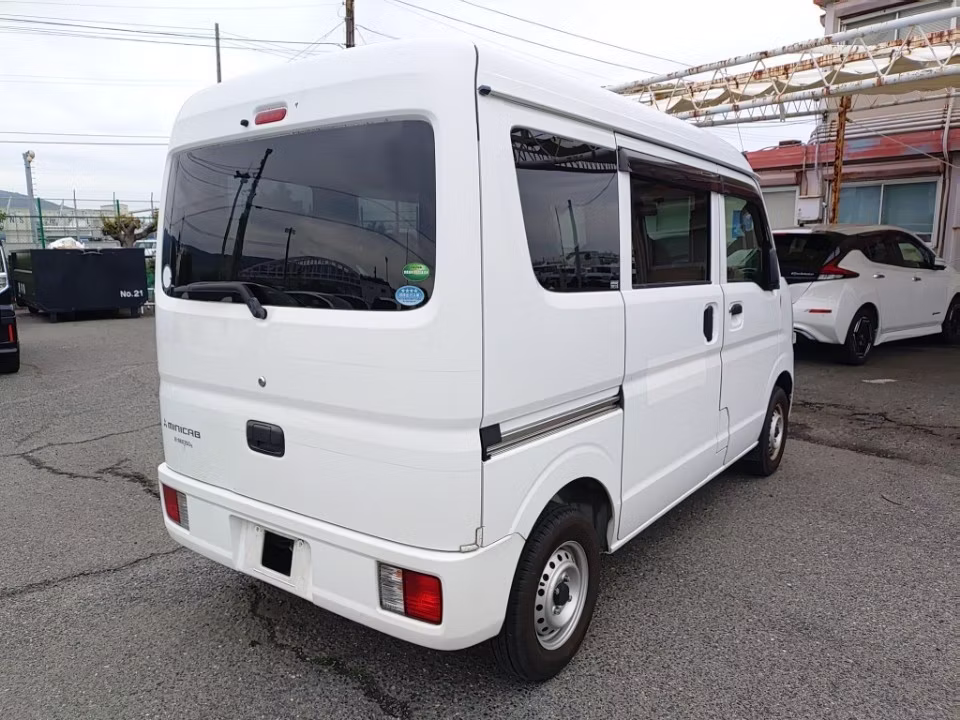 MITSUBISHI MINICAB