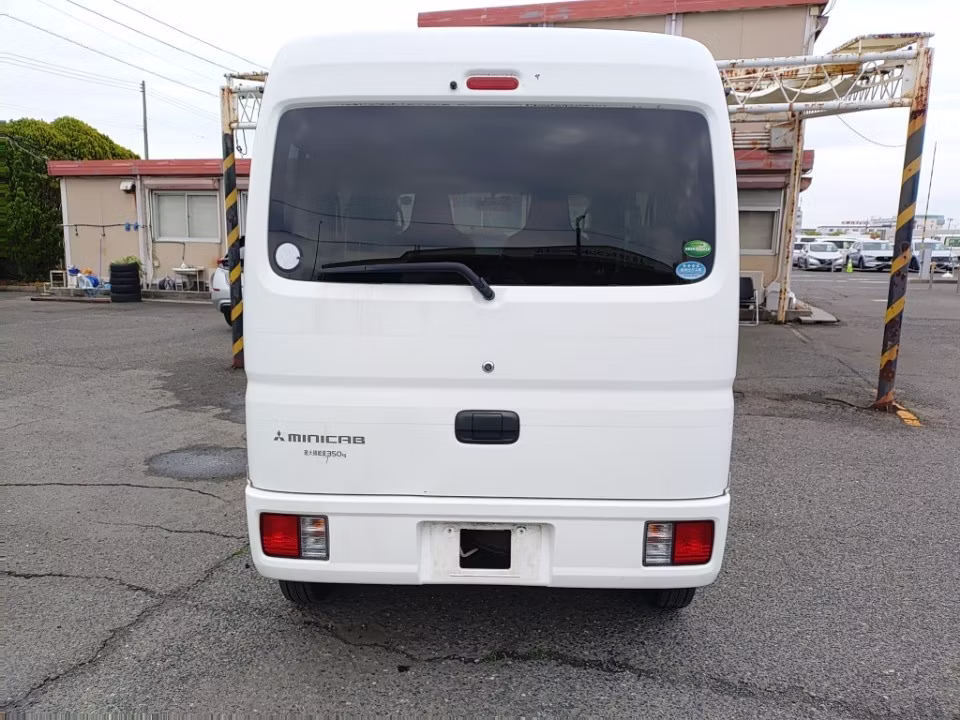 MITSUBISHI MINICAB
