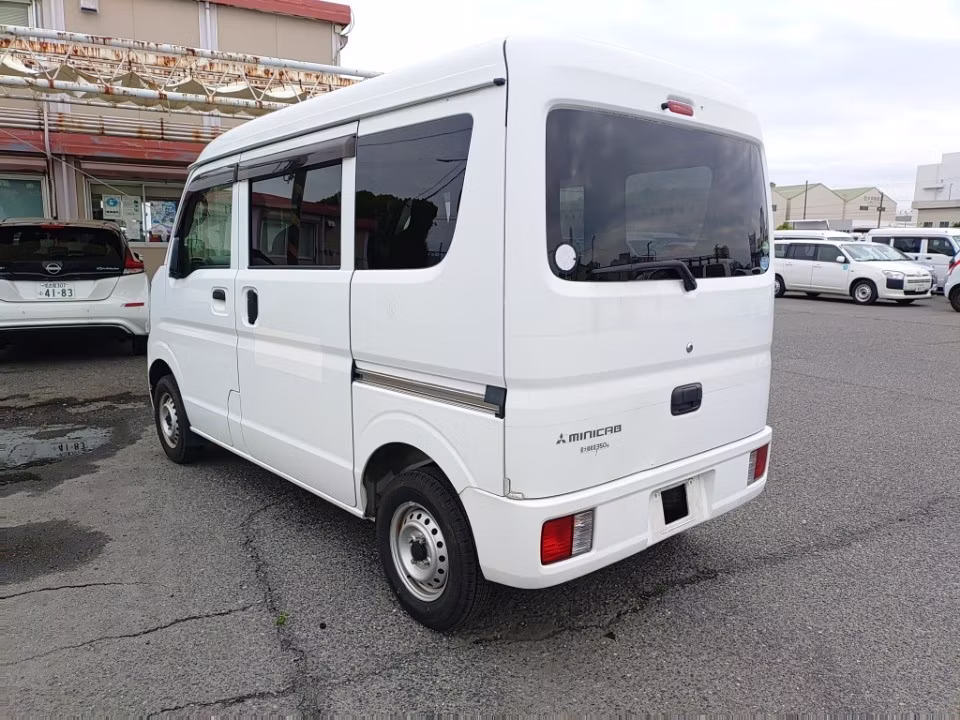 MITSUBISHI MINICAB