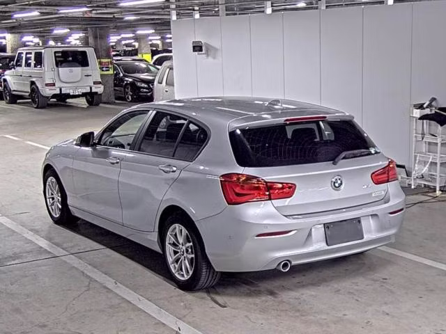 BMW 1-SERIES