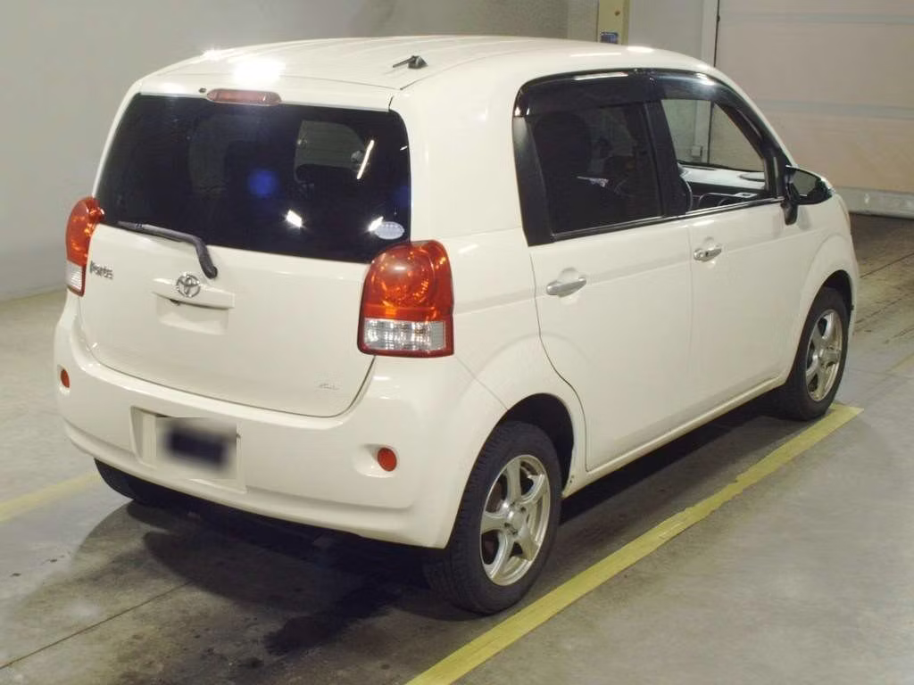 TOYOTA PORTE