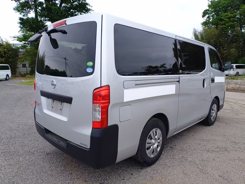 NISSAN NV350 CARAVAN